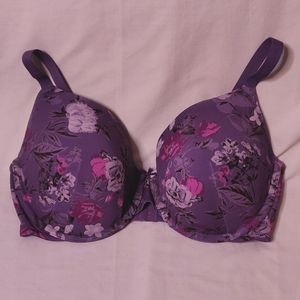 Cacique Lightly Lined T-Shirt Bra 38F
